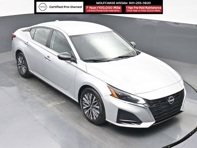 2025 Brilliant Silver Metallic Nissan Altima 2.5 SV FWD Sedan