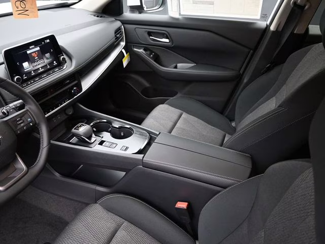 2026 Everest White Pearl Tricoat Nissan Rogue SV FWD SUV