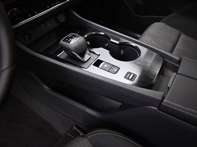 2026 Everest White Pearl Tricoat Nissan Rogue SV FWD SUV