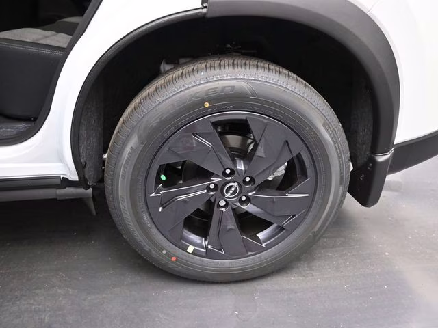 2026 Everest White Pearl Tricoat Nissan Rogue SV FWD SUV