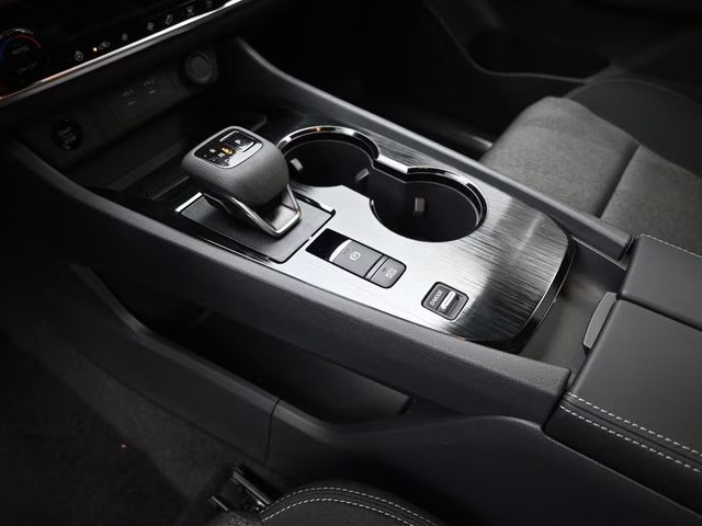 2026 Everest White Pearl Tricoat Nissan Rogue SV FWD SUV