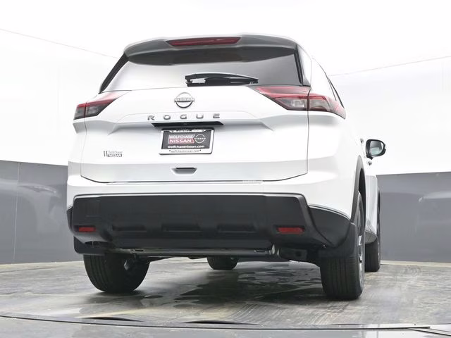 2026 Everest White Pearl Tricoat Nissan Rogue SV FWD SUV
