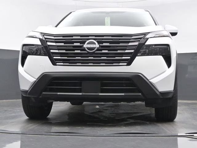 2026 Everest White Pearl Tricoat Nissan Rogue SV FWD SUV