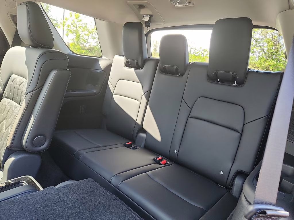 2026 Boulder Gray/Super Black Nissan Pathfinder Platinum 4X4 SUV