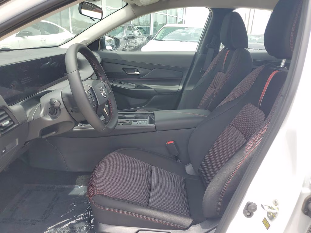 2026 Aspen White/Super Black Nissan Sentra SR FWD Sedan
