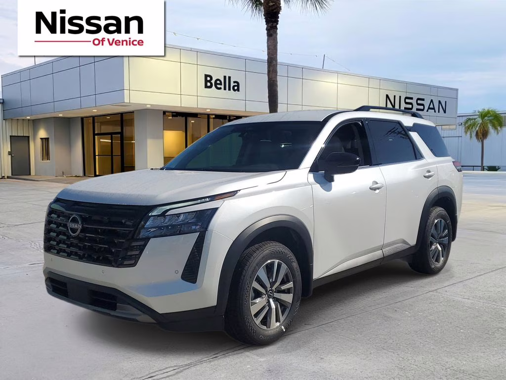 2026 Everest White Pearl Tricoat Nissan Pathfinder SL FWD SUV
