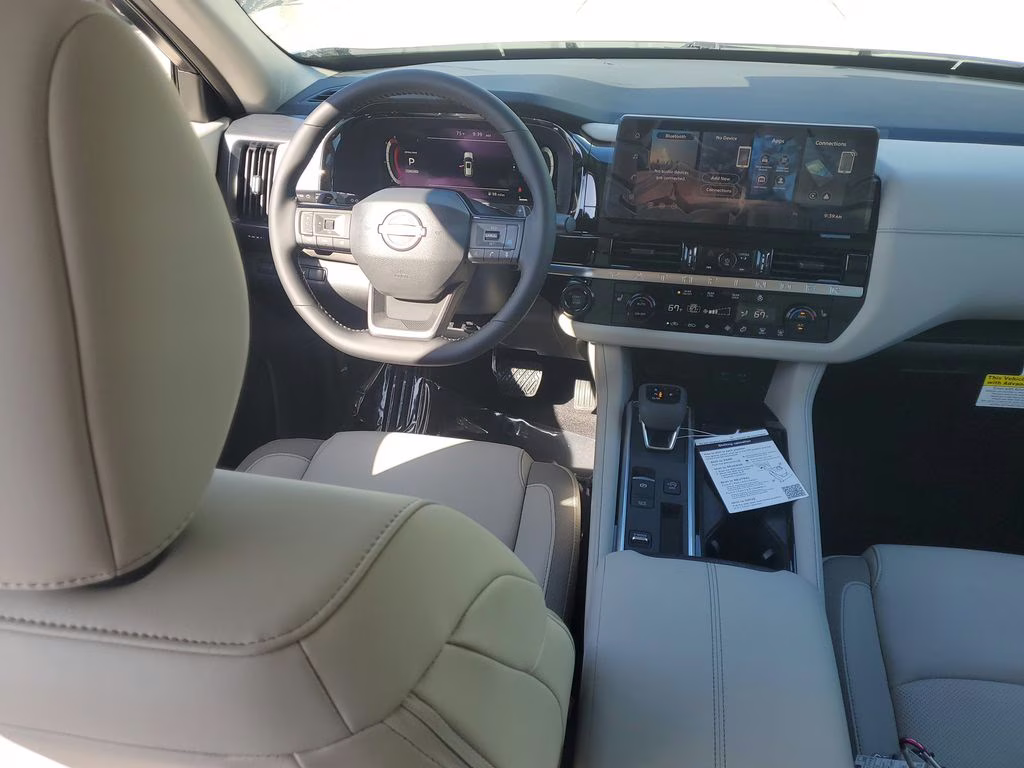 2026 Everest White Pearl Tricoat Nissan Pathfinder SL FWD SUV