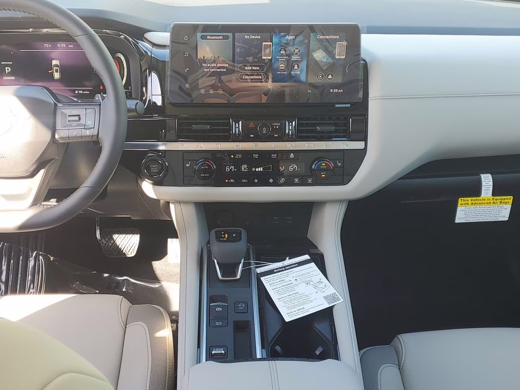 2026 Everest White Pearl Tricoat Nissan Pathfinder SL FWD SUV