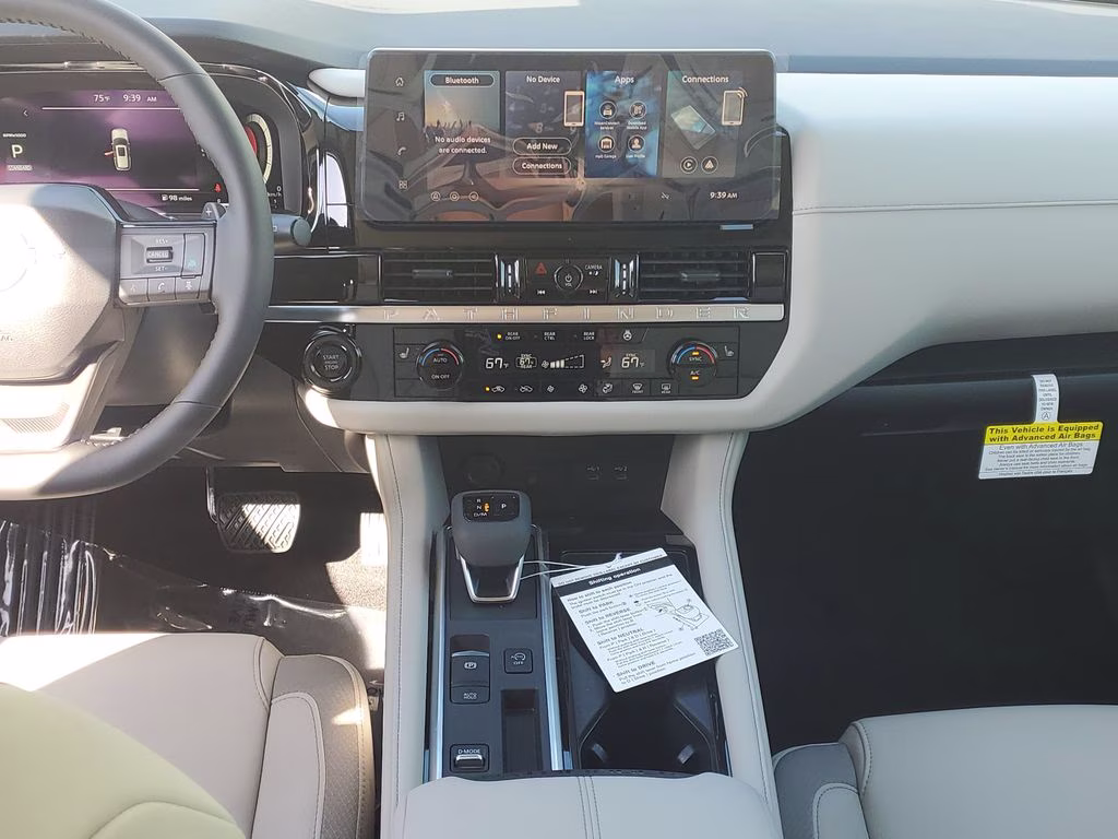 2026 Everest White Pearl Tricoat Nissan Pathfinder SL FWD SUV