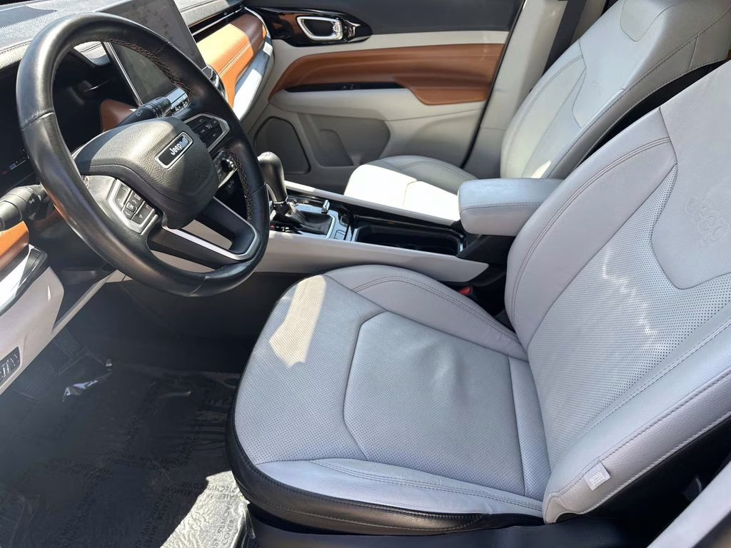 2022 Diamond Black Crystal Pearlcoat Jeep Compass Limited 4X4 SUV