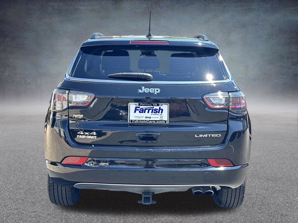 2022 Diamond Black Crystal Pearlcoat Jeep Compass Limited 4X4 SUV