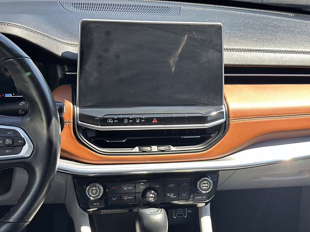 2022 Diamond Black Crystal Pearlcoat Jeep Compass Limited 4X4 SUV