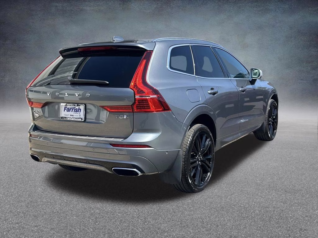 2018 Bright Silver Metallic Volvo XC60 Hybrid T8 R-Design AWD SUV