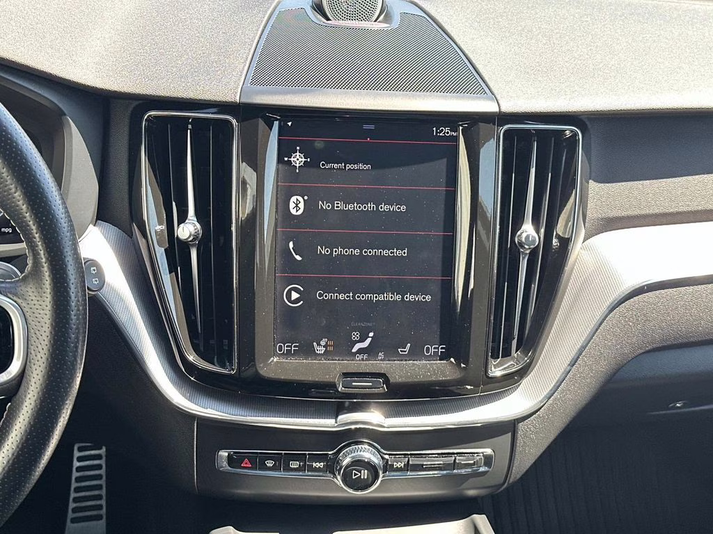 2018 Bright Silver Metallic Volvo XC60 Hybrid T8 R-Design AWD SUV