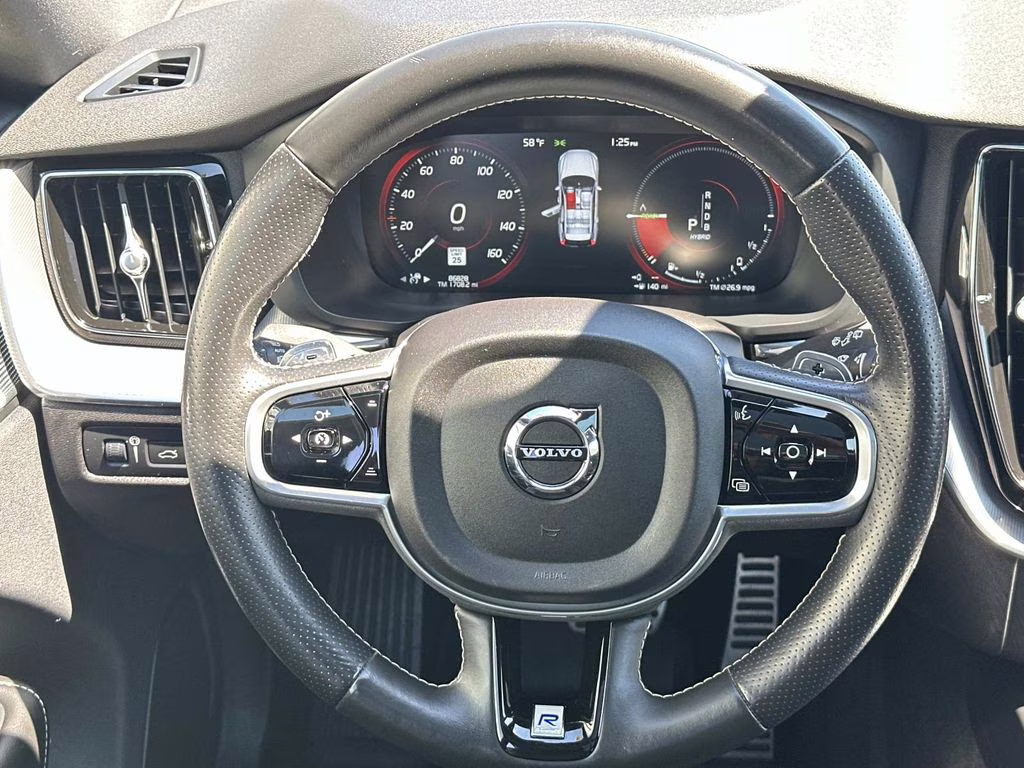 2018 Bright Silver Metallic Volvo XC60 Hybrid T8 R-Design AWD SUV