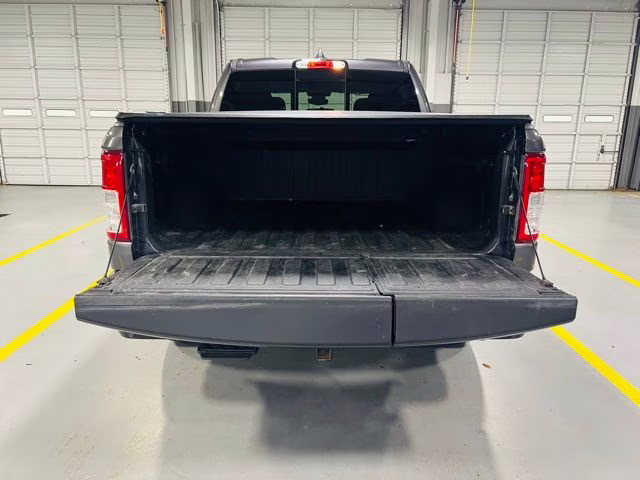 2021 Granite Crystal Metallic Clearcoat Ram 1500 Big Horn/Lone Star 4X4 Truck