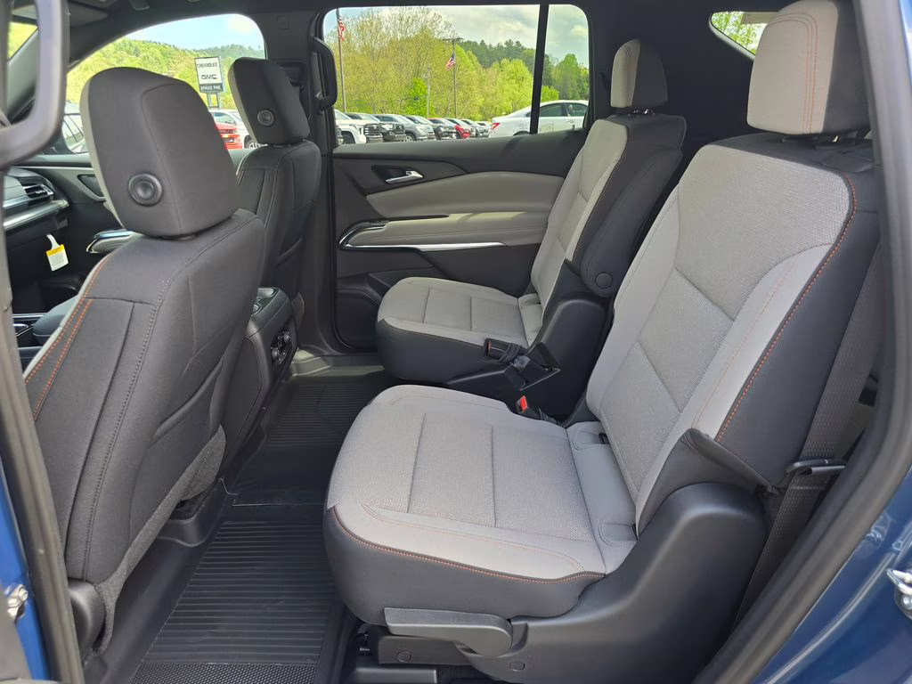 2026 Lakeshore Blue Metallic Chevrolet Traverse LT FWD SUV