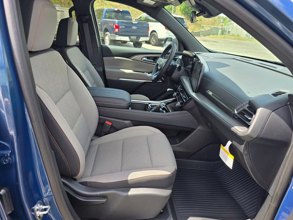 2026 Lakeshore Blue Metallic Chevrolet Traverse LT FWD SUV