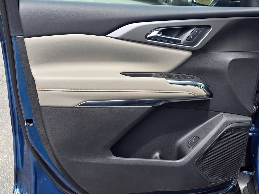 2026 Lakeshore Blue Metallic Chevrolet Traverse LT FWD SUV
