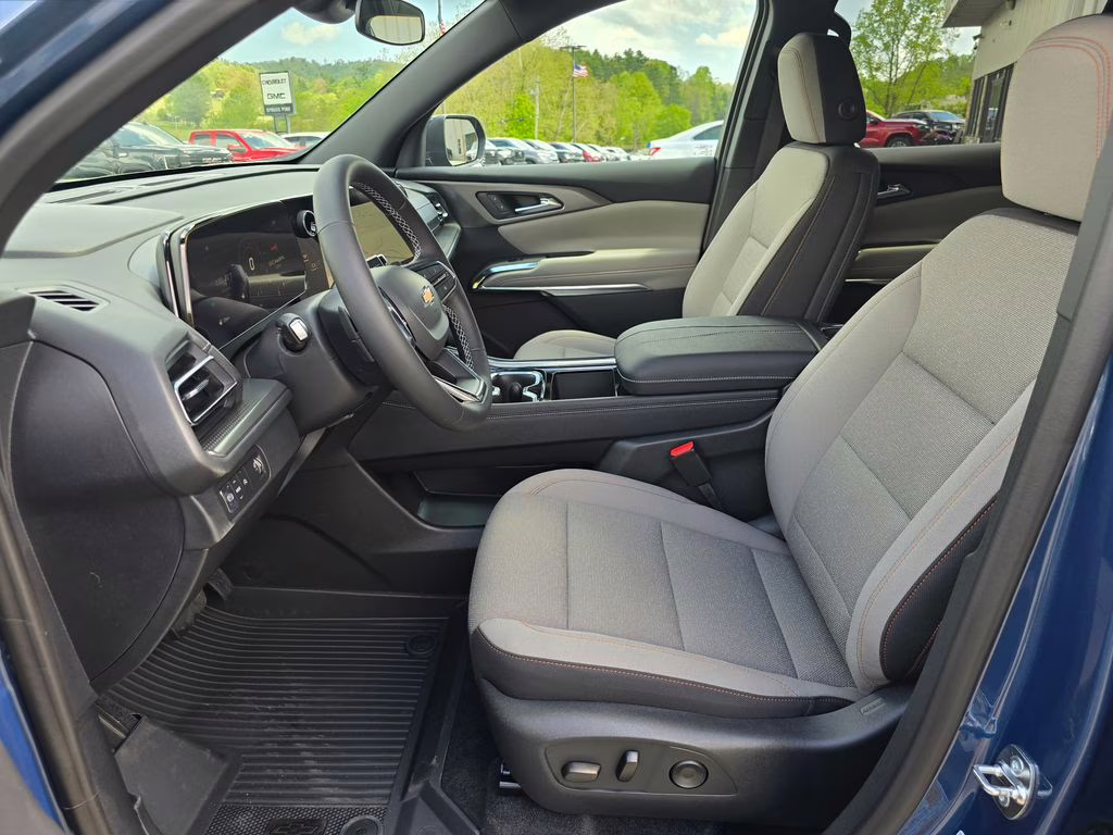 2026 Lakeshore Blue Metallic Chevrolet Traverse LT FWD SUV