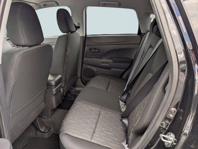 2026 Labrador Black Pearl Mitsubishi Outlander Sport 2.0 ES 4X4 SUV