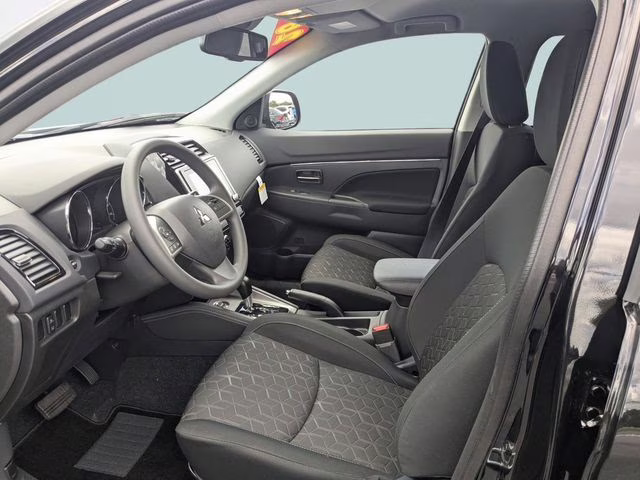 2026 Labrador Black Pearl Mitsubishi Outlander Sport 2.0 ES 4X4 SUV