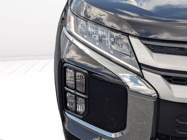 2026 Labrador Black Pearl Mitsubishi Outlander Sport 2.0 ES 4X4 SUV