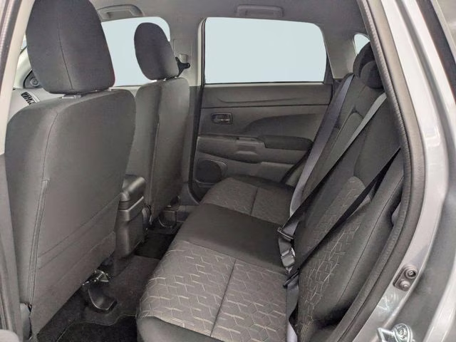 2026 Mercury Gray Metallic Mitsubishi Outlander Sport 2.0 ES 4X4 SUV