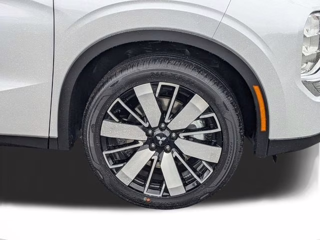 2026 White Diamond Mitsubishi Outlander SE FWD SUV