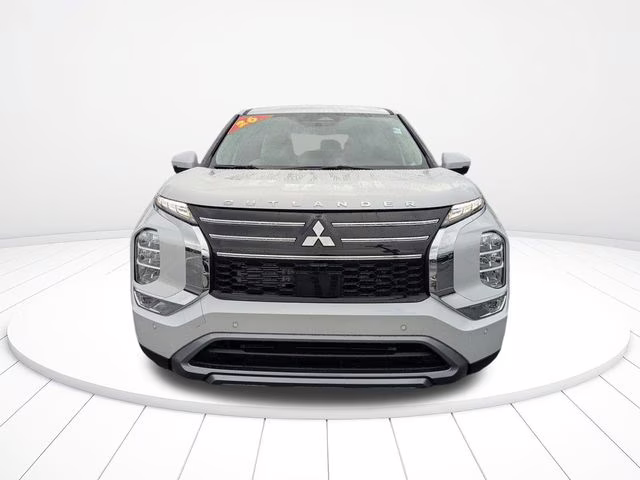 2026 White Diamond Mitsubishi Outlander SE FWD SUV