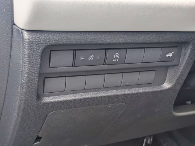 2026 White Diamond Mitsubishi Outlander SE FWD SUV