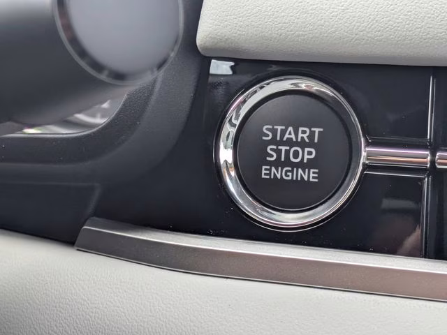 2026 White Diamond Mitsubishi Outlander SE FWD SUV