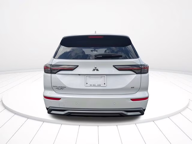 2026 White Diamond Mitsubishi Outlander SE FWD SUV