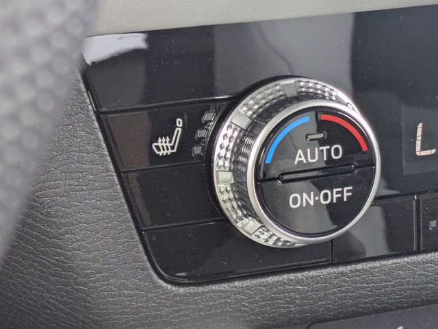 2026 White Diamond Mitsubishi Outlander SE FWD SUV