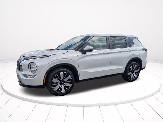 2026 White Diamond Mitsubishi Outlander SE FWD SUV