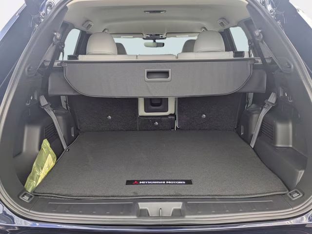 2026 Cosmic Blue Metallic Mitsubishi Outlander SE FWD SUV