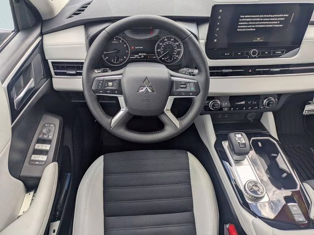 2026 Cosmic Blue Metallic Mitsubishi Outlander SE FWD SUV