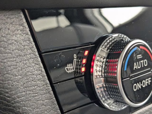 2026 Alloy Silver Metallic Mitsubishi Outlander SE FWD SUV