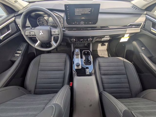 2026 White Diamond Mitsubishi Outlander SE FWD SUV