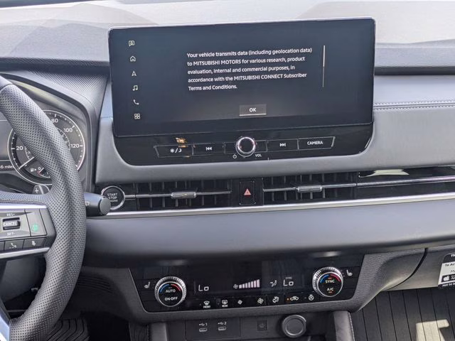 2026 White Diamond Mitsubishi Outlander SE FWD SUV