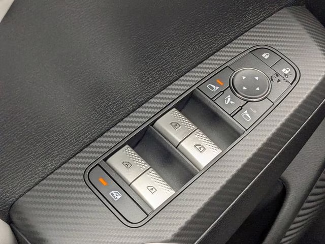 2026 White Diamond Mitsubishi Outlander SE FWD SUV