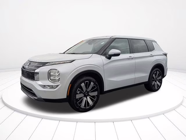2026 White Diamond Mitsubishi Outlander SE FWD SUV