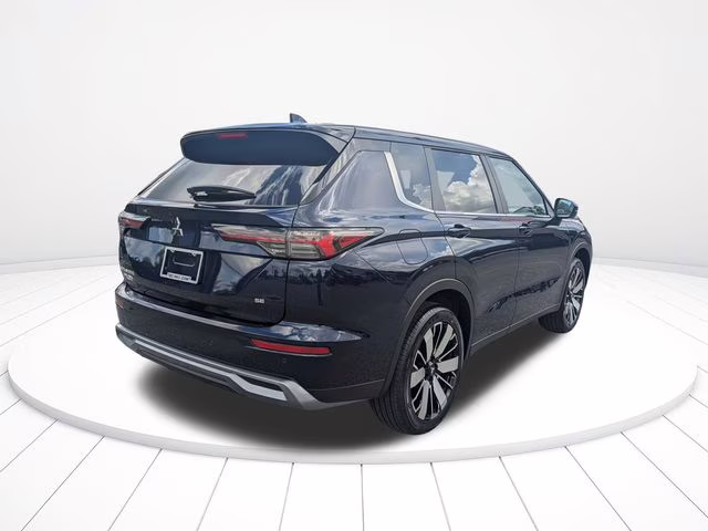 2026 Cosmic Blue Metallic Mitsubishi Outlander SE FWD SUV