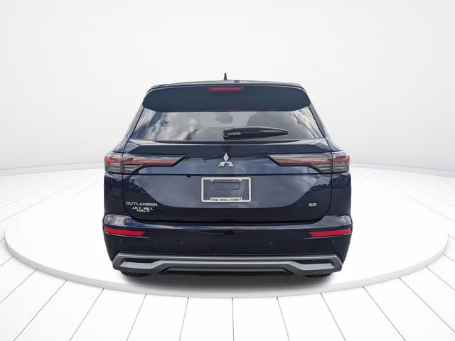 2026 Cosmic Blue Metallic Mitsubishi Outlander SE FWD SUV