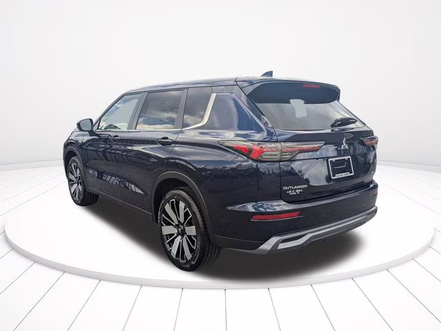 2026 Cosmic Blue Metallic Mitsubishi Outlander SE FWD SUV
