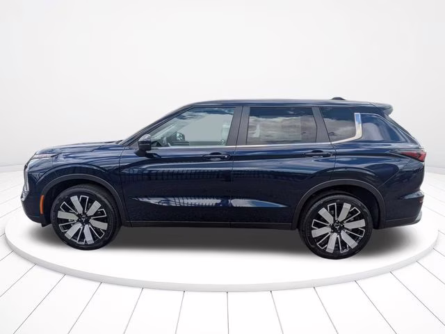 2026 Cosmic Blue Metallic Mitsubishi Outlander SE FWD SUV