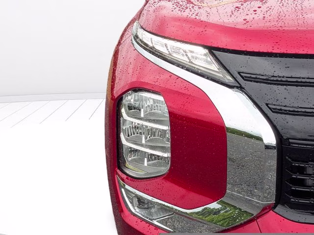 2026 Red Diamond Mitsubishi Outlander LE FWD SUV