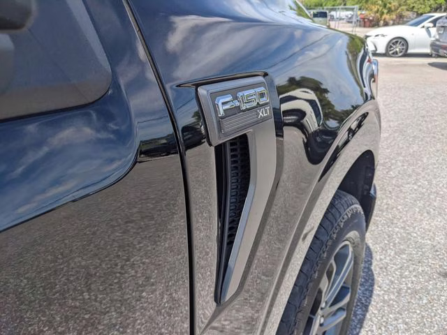 2023 Black Metallic Ford F-150 XLT 4X4 Truck