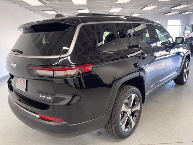 2026 Diamond Black Crystal Pearlcoat Jeep Grand Cherokee L Limited 4X4 SUV