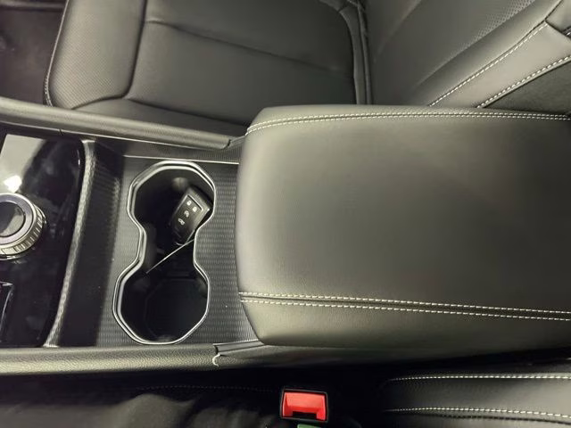 2026 Diamond Black Crystal Pearlcoat Jeep Grand Cherokee L Limited 4X4 SUV